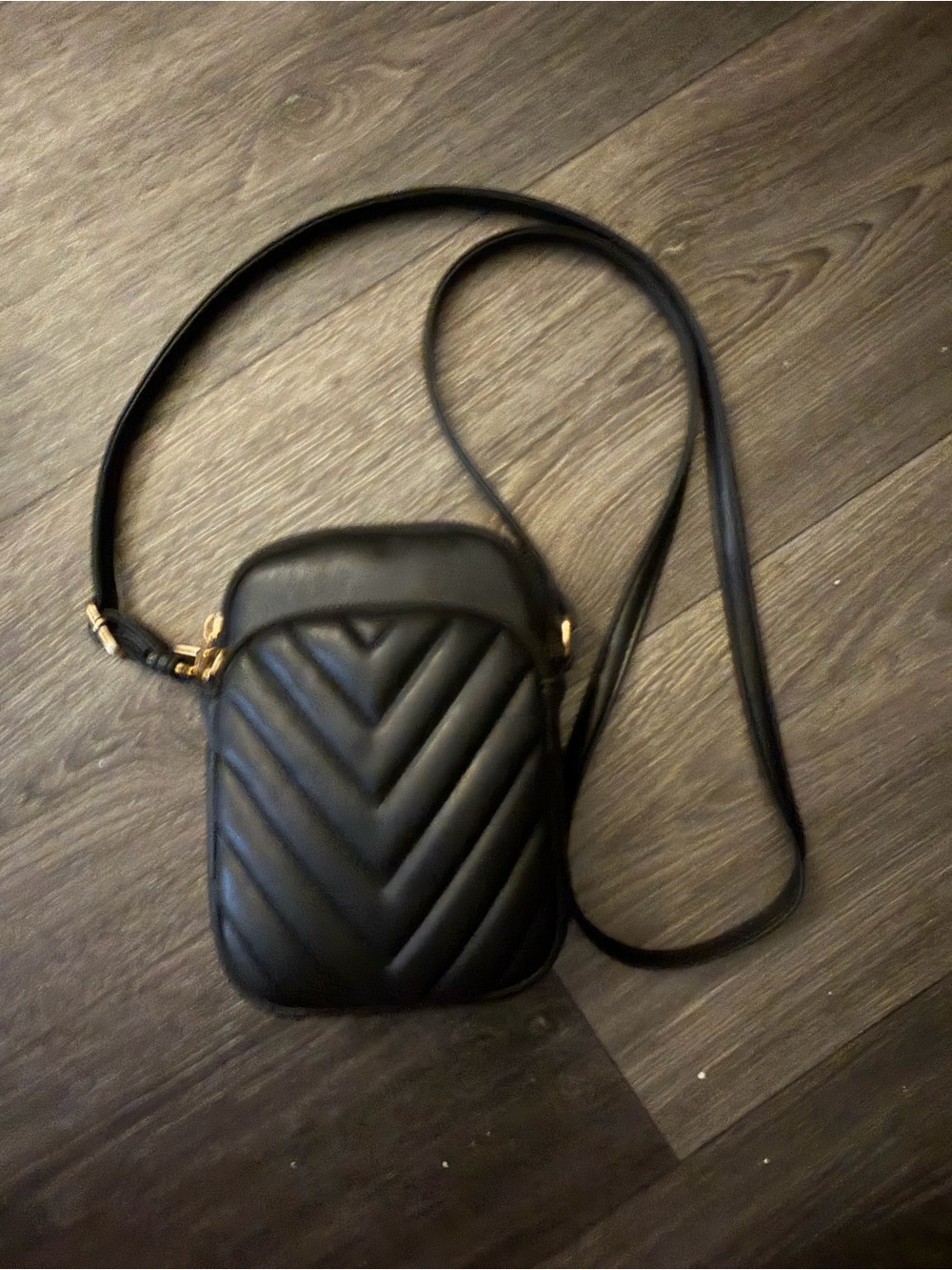 Black Quilted Crossbody Bag with Gold Hardware - Unbranded